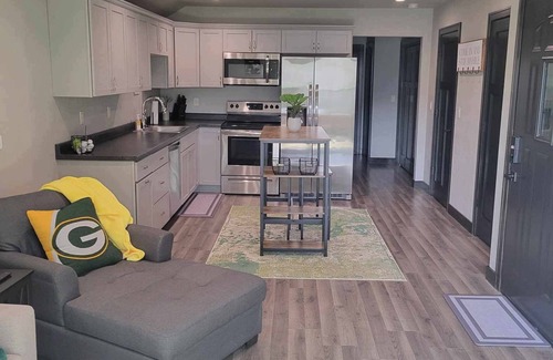 Kaukauna Condo | NFL Draft - 2-bedroom condo in Kaukauna with 20Min from Lambeau Field