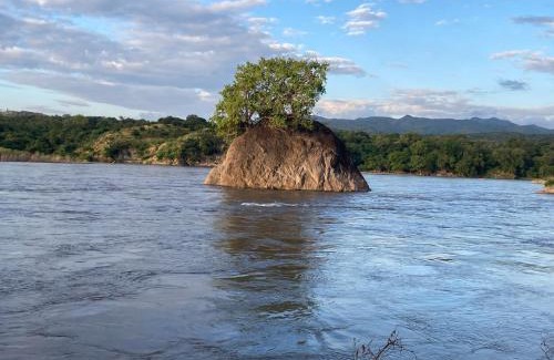 Southern Region Cabin | Ng'ona Lodge