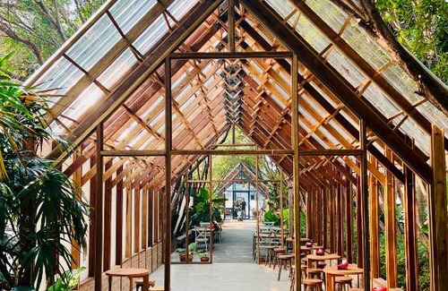 Chiang Rai Hotel | Ngeeb bed and EV station