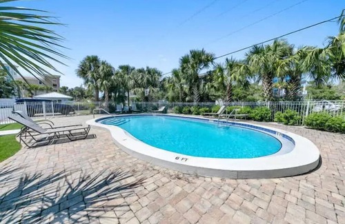 Seacrest Condo | nGround floor gulf front beach Blue Tide condo between Alys beach & The Hub.