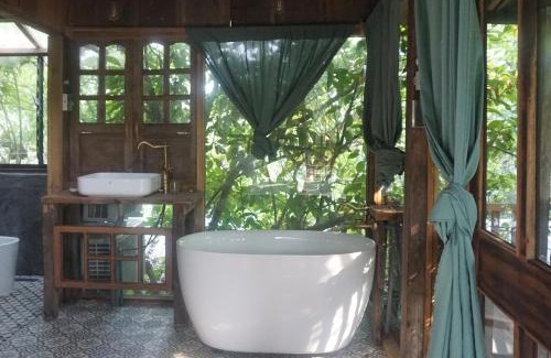 Hue House | Nguyet Bieu Riverside