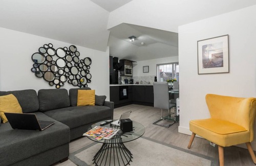 Adamsdown Apartment | NH - F3 · Nottage House Premier Apartments