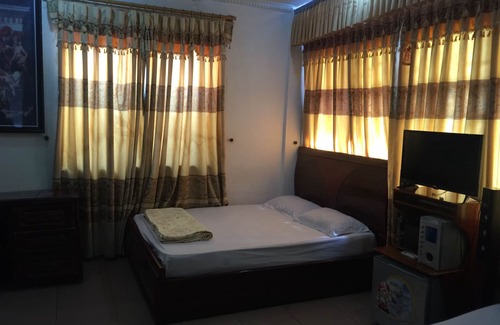 Cam Pha House | Nha Nghi Tham Quyen