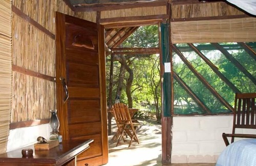 Inharrime Cabin | Nhanombe Lodge