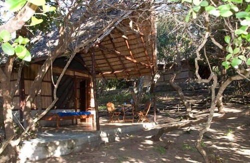 Inharrime Cabin | Nhanombe Lodge