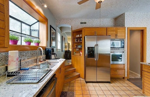 Hillsboro West End House | nHurry! Jan WE's open. Midtown close to the fun Cozy Fireplace & Hot Tub!nnnnnn