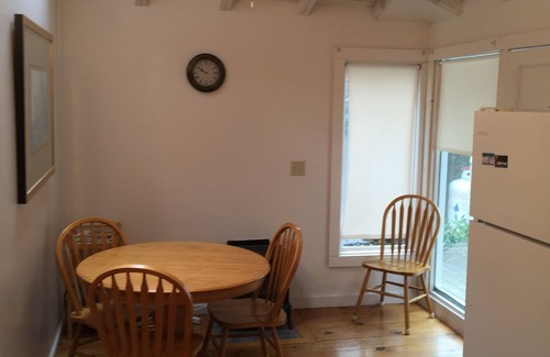 Youngstown Cottage | Niagara Falls - Cottage near Niagara Falls NY