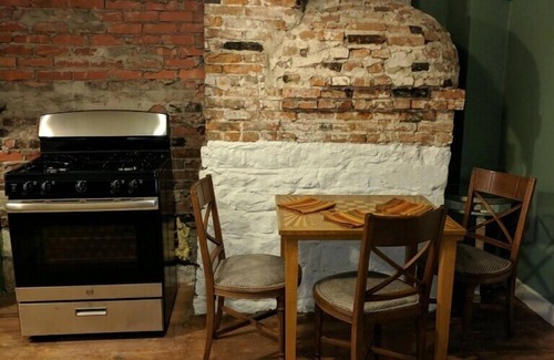Niagara County Apartment | Niagara Mansion Carriage Suite