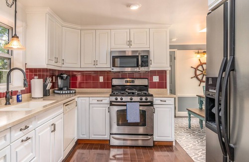 Niagara Falls - Western New York House | Niagara River Escape in Lewiston + Free Parking