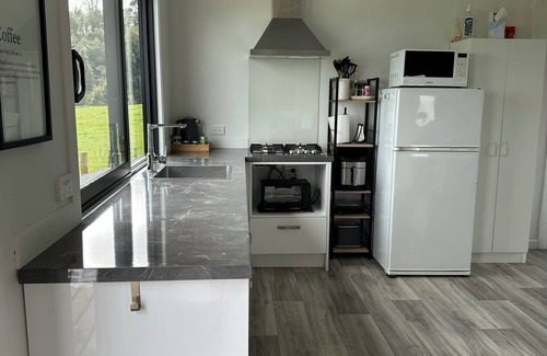 Richmond Downs Cottage | Nibble Nook Farm Cottage