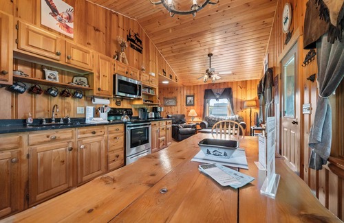 Rangeley Plantation Cabin | Niboban Cabin #8 -Two floors and pet friendly!