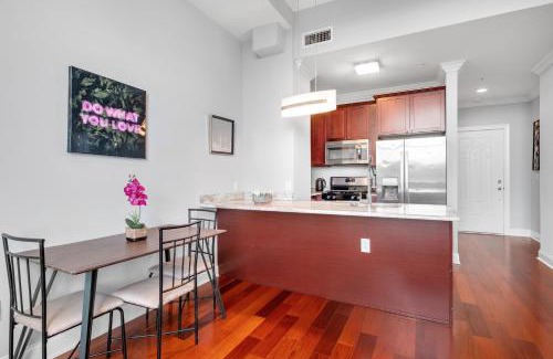 Olde Kensington Apartment | Nice 1 Bdrm Luxury Flat