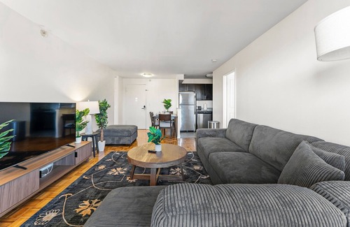North Brookline Apartment | Nice 2bd/1.5ba near BU 3876