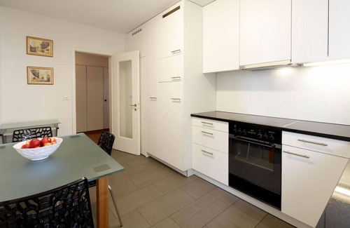 Enge Apartment | Nice 2BD flat city center/near FIFA (Wille 2)