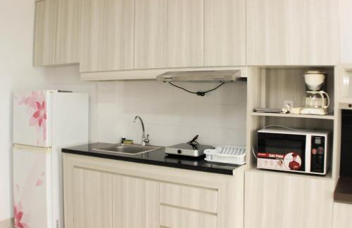 Cikarang Apartment | Nice and Comfy Studio Azalea Suites Apartment By Travelio