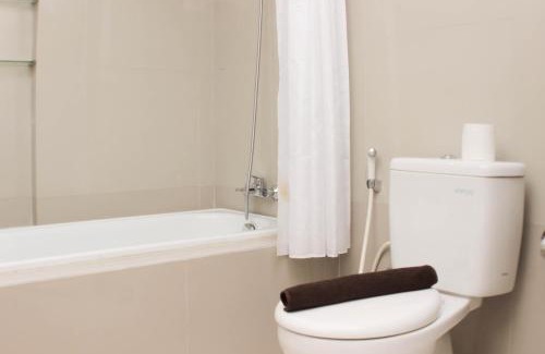 Cikarang Apartment | Nice and Comfy Studio Azalea Suites Apartment By Travelio