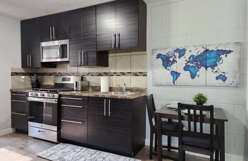 Ypsilanti Apartment | Nice and cozy apartment just 20 min to Detroit Airport and 15 min to Ann Arbor