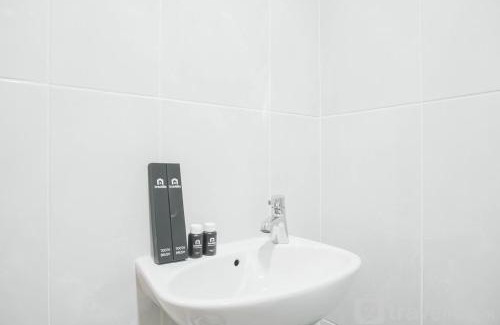 Pondokcina Apartment | Nice and Cozy Studio at Evenciio Margonda Apartment By Travelio