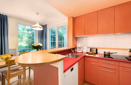 Neuville-sur-Ailette House | Nice apartment in villa for 6 people with WIFI, hot tub, pool, TV, terrace and parking
