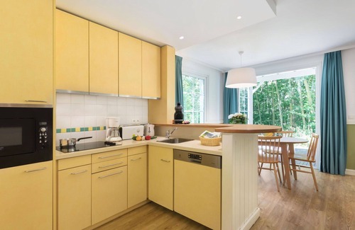 Chamouille House | Nice apartment in villa for 6 guests with pool, WIFI, hot tub, TV, terrace and parking