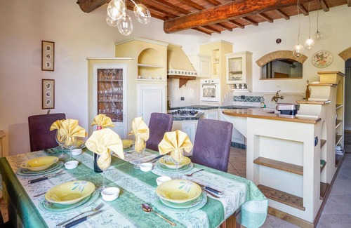 Castel San Gimignano Apartment | Nice apartment in Castel San Gimignano