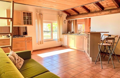 Samolaco Apartment | Nice apartment for 3 people with WIFI, balcony, pets allowed and panoramic view