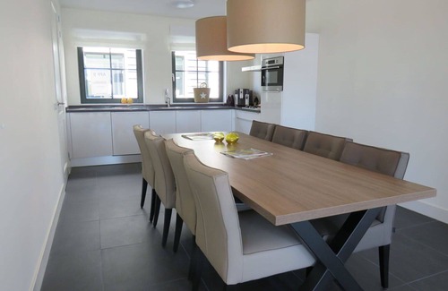 Uitdam Apartment | Nice apartment for 8 guests with WIFI, pool, TV, terrace and parking