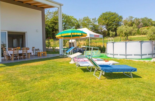 Citta Sant'Angelo House | Nice apartment in villa for 5 people with WIFI, A/C, TV, terrace, pets allowed and parking