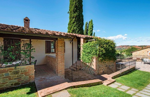 Popoltaio-Schiacciato Villa | Nice apartment in villa for 8 people with A/C, pool, WIFI, TV and patio