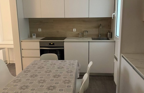 Las Campas y San Claudio Condo | Nice apartment 7 minutes from downtown and from the bus and train stations.