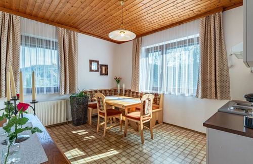 Agsdorf Apartment | Nice apartment for 4 guests with WIFI, TV, patio, pets allowed and parking