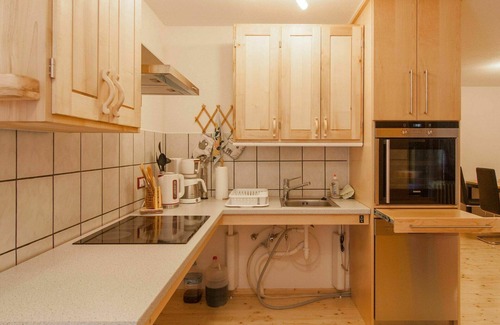 Trarbach Apartment | Nice apartment for 19 guests with hot tub, WIFI, TV, patio, pets allowed and parking