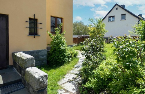 Lichtenstein Apartment | Nice apartment for 2 guests with WIFI, TV, patio, pets allowed and parking