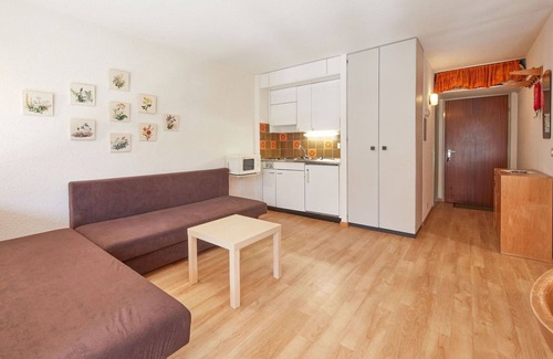 Vex Apartment | Nice apartment for 2 people with WIFI, pool, TV, balcony, pets allowed and parking