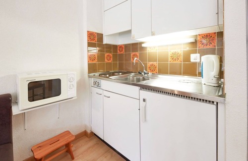 Vex Apartment | Nice apartment for 2 people with WIFI, pool, TV, balcony, pets allowed and parking