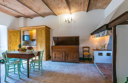 Stigliano Apartment | Nice apartment for 3 people with WIFI, TV, patio, pets allowed, panoramic view and parking