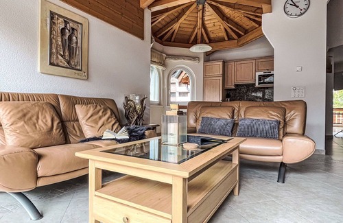 Saas-Fee Apartment | Nice apartment for 4 people with WIFI, TV, balcony and parking