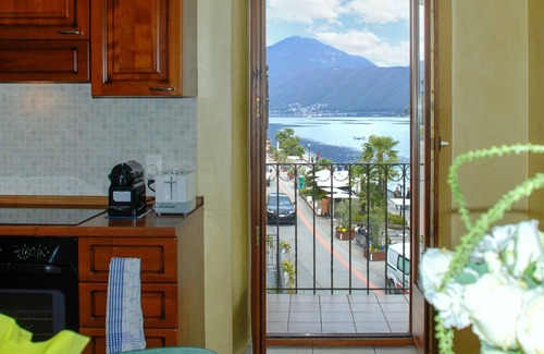Bigogno Apartment | Nice apartment for 4 guests with WIFI, TV, balcony and panoramic view
