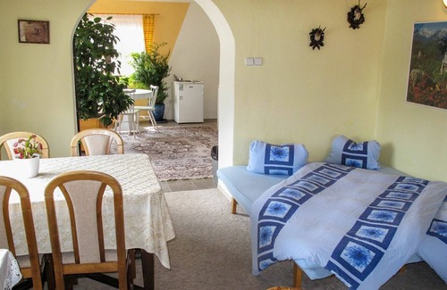 Vrchlabi Apartment | Nice apartment for 4 guests with private pool, WIFI, TV, terrace and parking