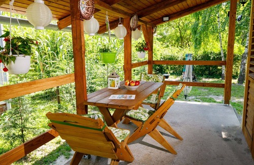 Fonyodliget Apartment | Nice apartment for 4 guests with WIFI, A/C, TV, terrace, pets allowed and parking