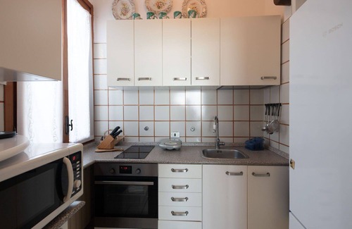Stresa Apartment | Nice apartment for 4 guests with WIFI, pool, TV and terrace