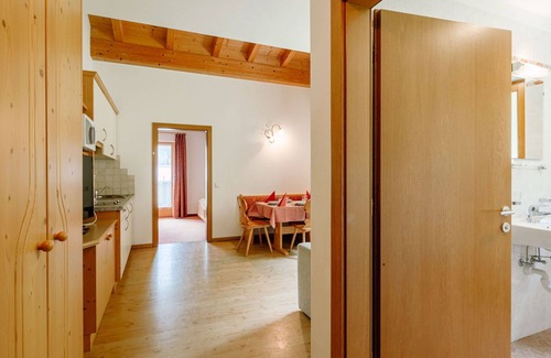 Solda Apartment | Nice apartment for 4 people with WIFI, TV, terrace, pets allowed, panoramic view and parking