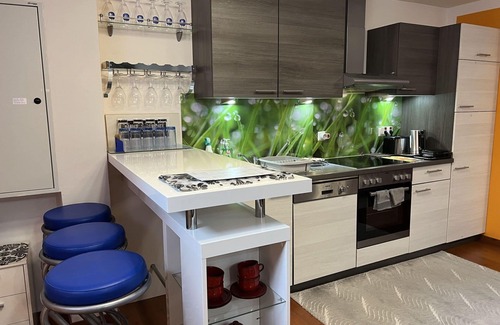 Gloggnitz Apartment | Nice apartment for 5 guests with WIFI, TV, patio and parking