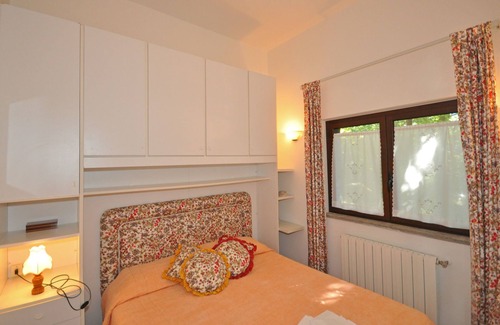 Pitigliano Apartment | Nice apartment for 5 guests with pool, TV and parking