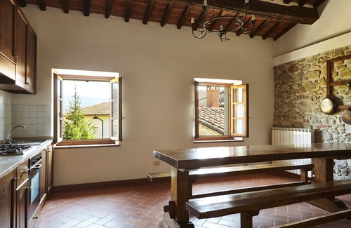 Capolona Apartment | Nice apartment for 6 guests with pool, WIFI, TV, pets allowed and parking, close to Arezzo