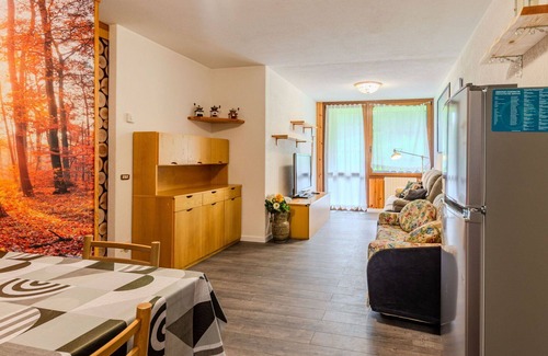 Mezzana Apartment | Nice apartment for 6 guests with WIFI, TV, patio, panoramic view and parking