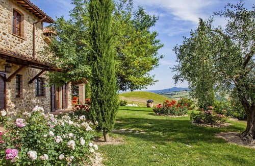 Allerona Apartment | Nice apartment for 6 people with pool, WIFI, TV, patio, pets allowed and panoramic view