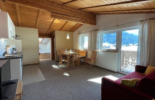 Achenkirch Apartment | Nice apartment for 5 people with WIFI, TV and patio