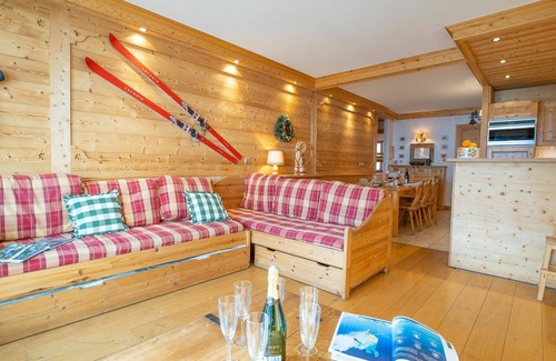 Tignes Apartment | Nice apartment for 8 people with WIFI, TV and balcony