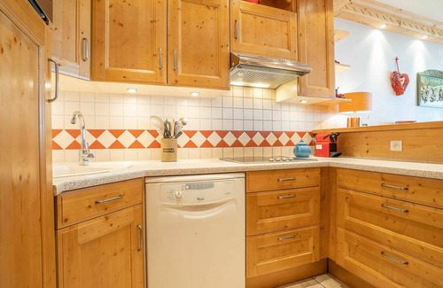 Tignes Apartment | Nice apartment for 8 people with WIFI, TV and balcony